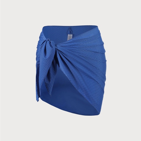 Berlook Other - Berlook Solid Jacquard Cover-Up Skirt